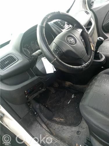 Opel Combo D Ohjauspyörän akseli 