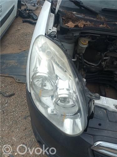Opel Combo D Priekinis žibintas 