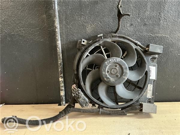 Opel Astra H Tila-auton jääkaappi 