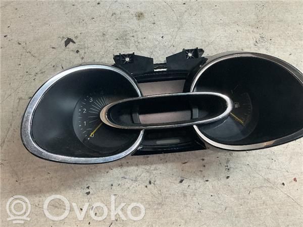 Renault Clio IV Speedometer (instrument cluster) 