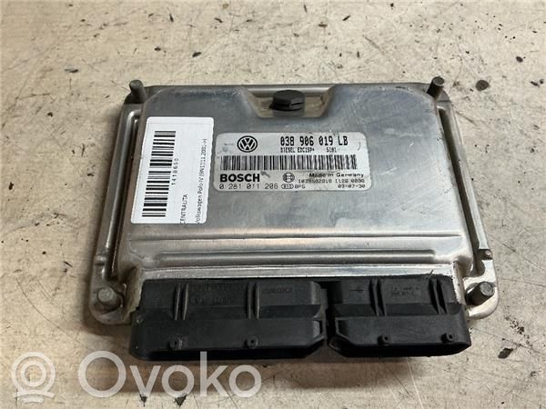 Volkswagen Polo IV 9N3 Komputer / Sterownik ECU silnika 
