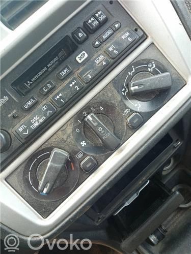 Mitsubishi Montero Przycisk / Włącznik klimatyzacji A/C 