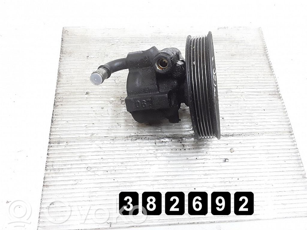 Opel Omega B1 Power steering pump 