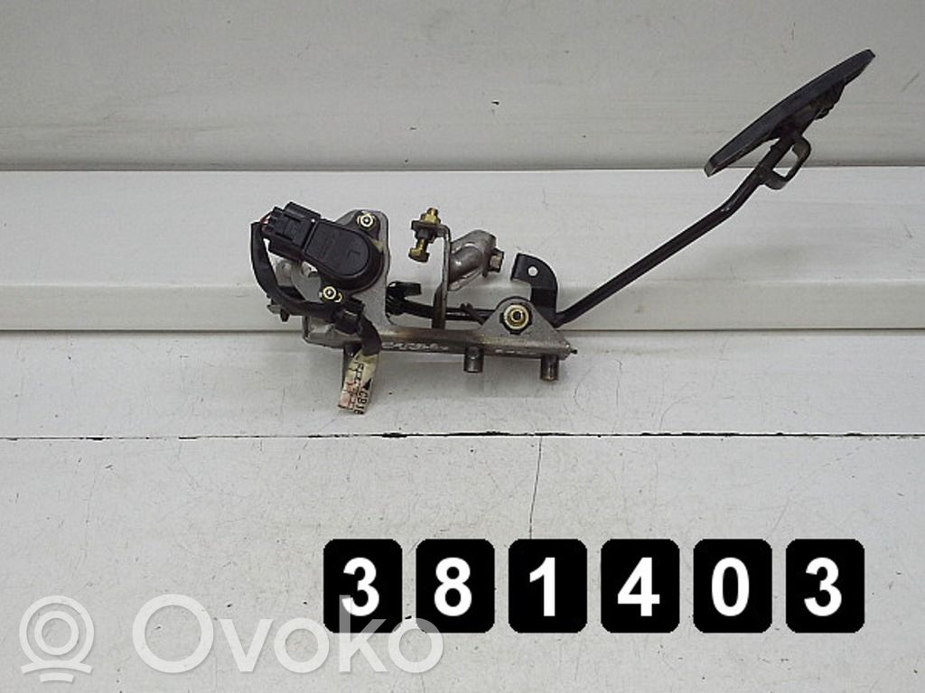 Accelerator throttle pedal   CB1567SH0A,CB1567SH0A