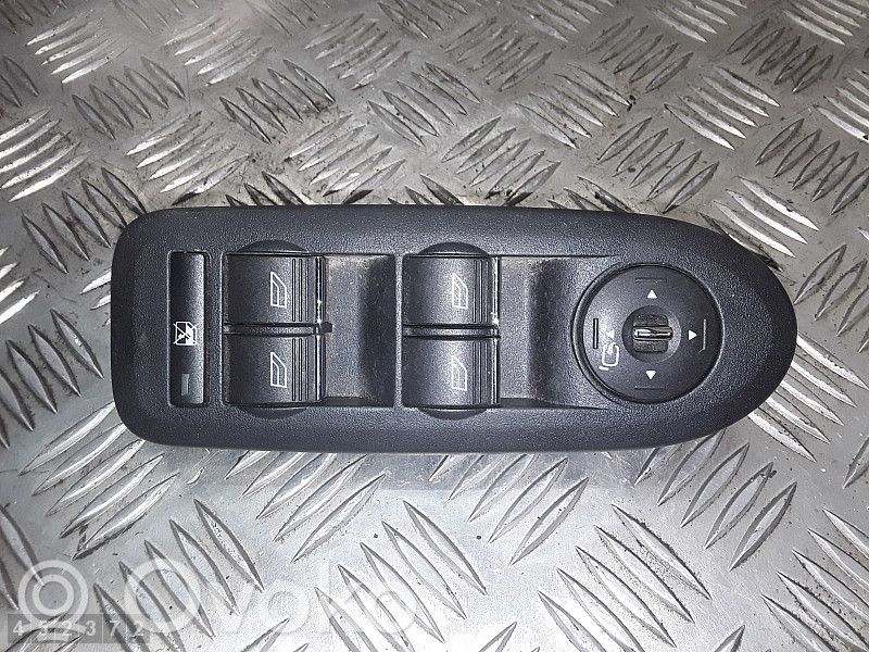 Ford Kuga I Interruttore di controllo dell’alzacristalli elettrico 