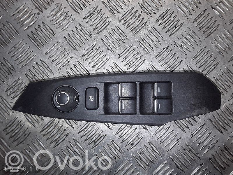 Electric window control switch   5AB129EA03