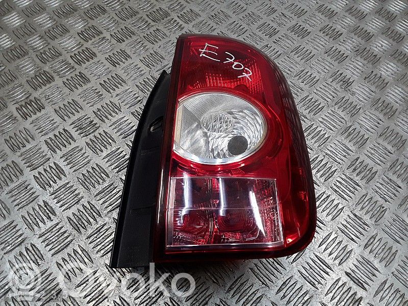 Dacia Duster Rear/tail lights 