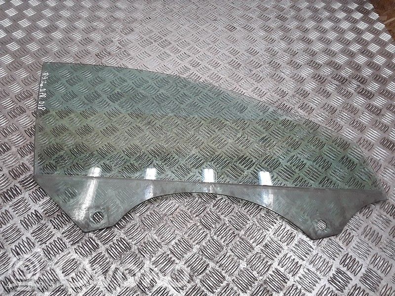 Szyba drzwi przednich   E143R001025