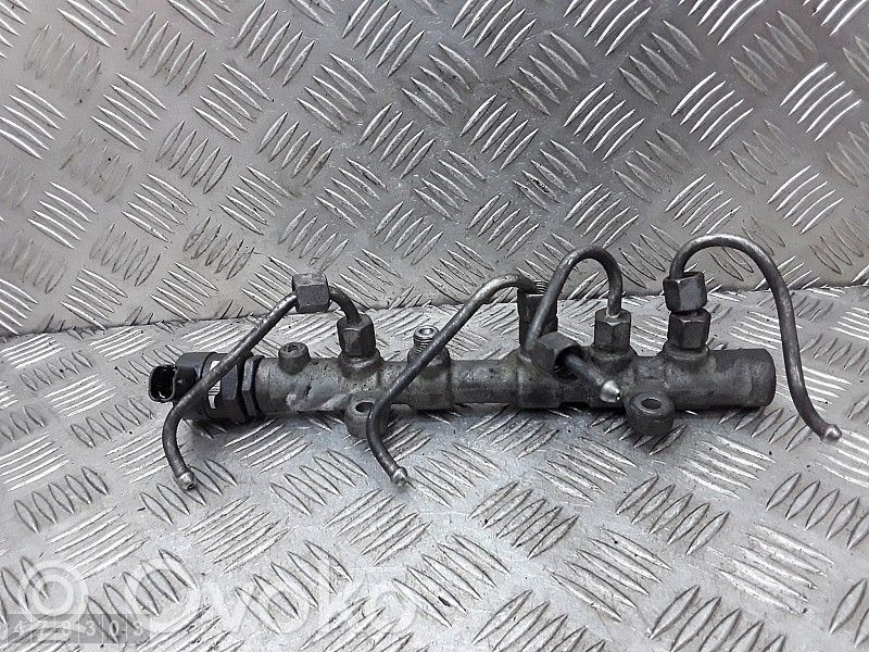 Land Rover Discovery Sport Rampă alimentare injectoare 