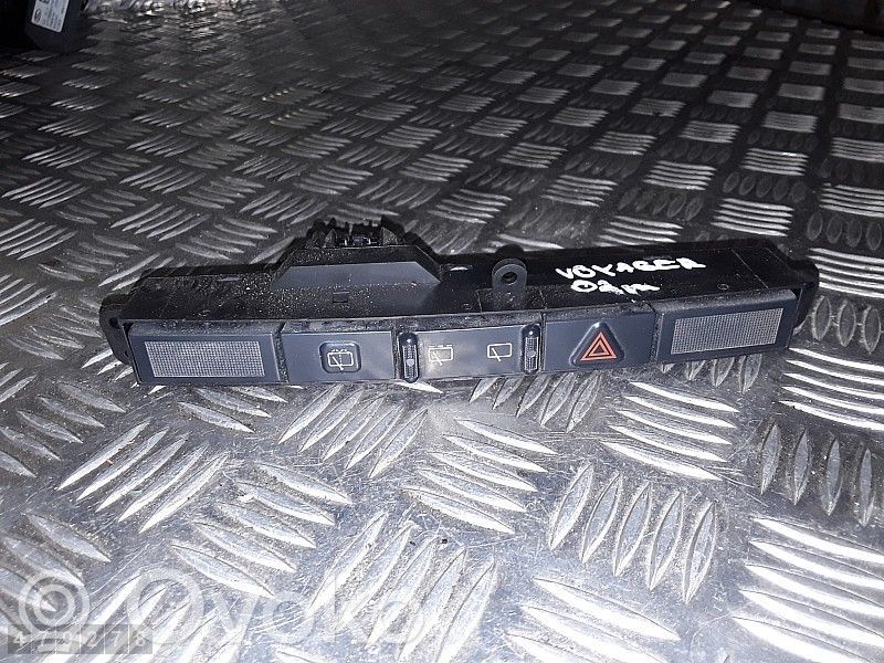 Schalter Warnblinkanlage   04685925AA