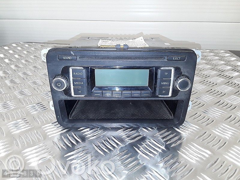Volkswagen Golf VI Radio/CD/DVD/GPS-pääyksikkö 