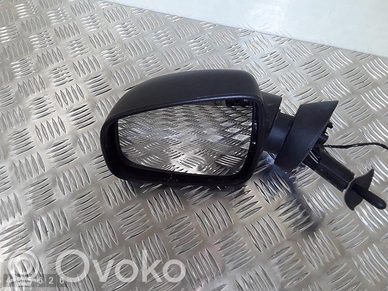 Dacia Duster Front door electric wing mirror 