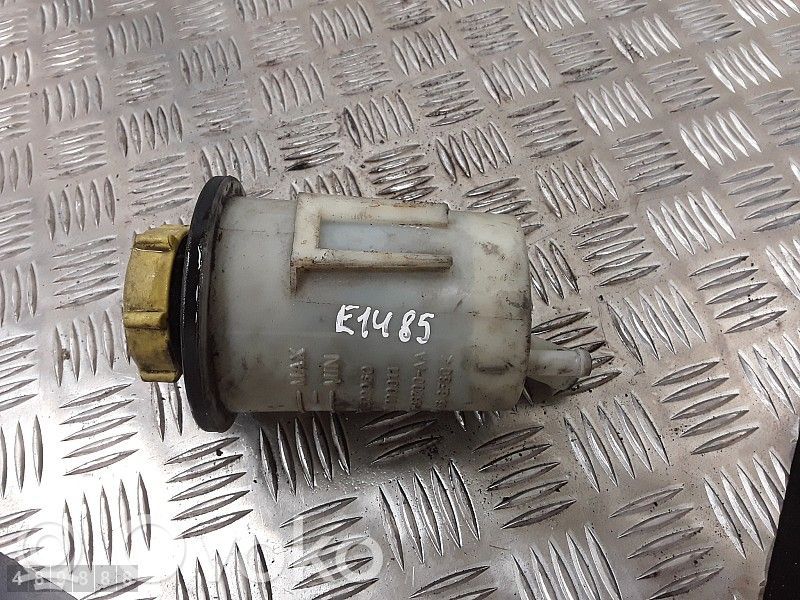 Ohjaustehostimen nestesäiliö   QFX500060,RQN000011