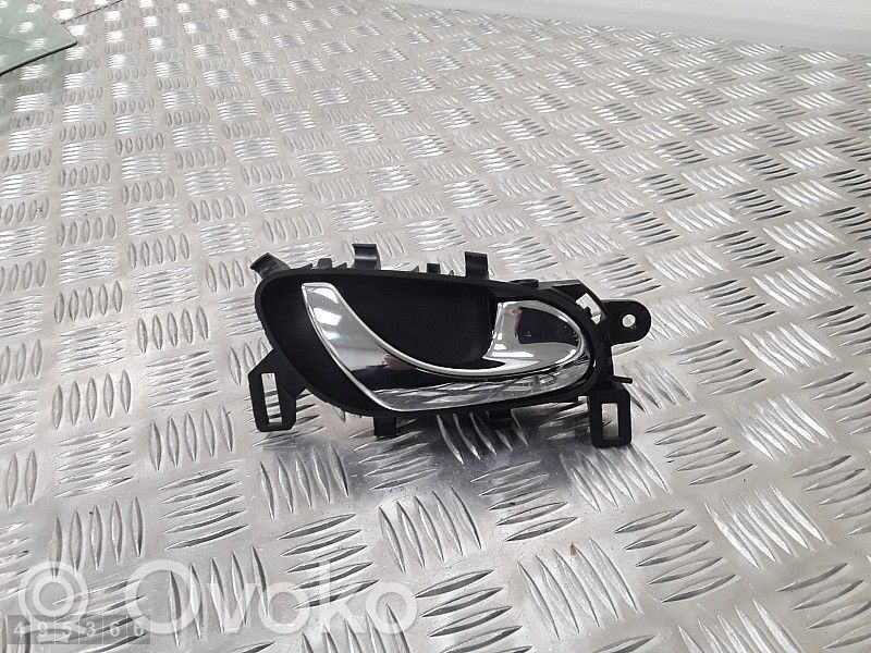 Nissan Qashqai Mâner interior ușă față