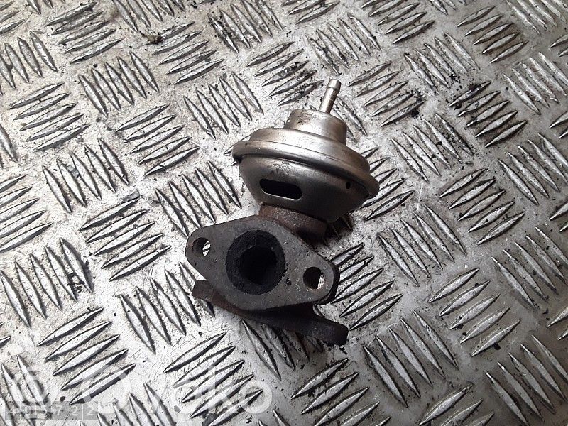 Audi A4 S4 B5 8D Refroidisseur de vanne EGR