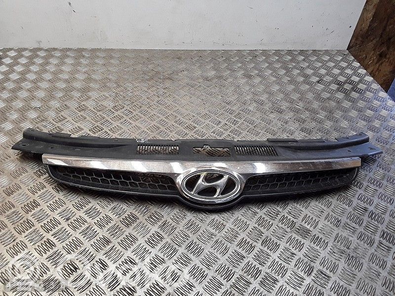 Hyundai i30 Rejilla delantera 