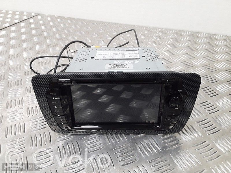 Seat Ibiza IV (6J,6P) Unité principale radio / CD / DVD / GPS 