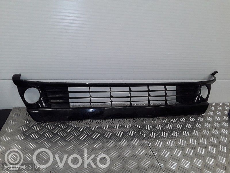 Toyota Prius (XW30) Kratka dolna zderzaka przedniego 