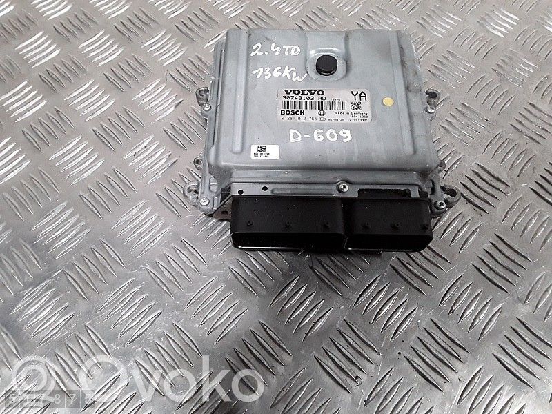 Unidad de control/módulo del motor   30743103AD,0281012765