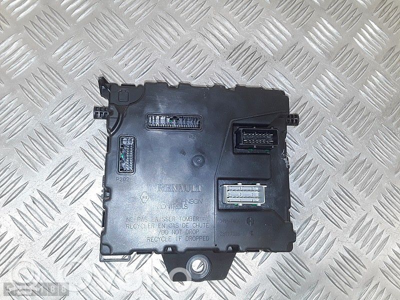 Renault Kangoo II Motorsteuergerät/-modul 