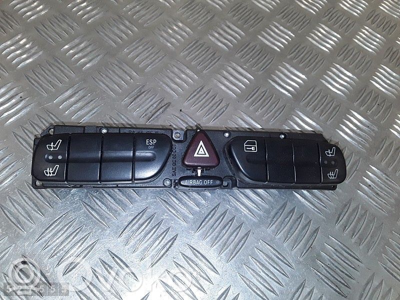 Mercedes-Benz C W203 Comutator lumini pericol 