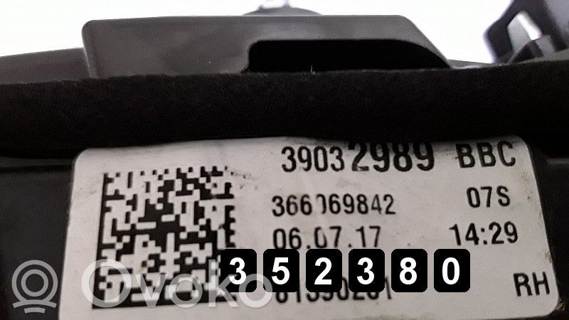 Opel Astra K Feux arrière sur hayon