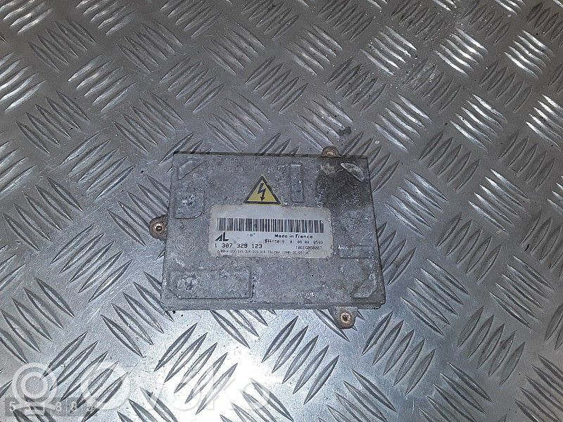Unité de commande / module Xénon   1307329123,60681942