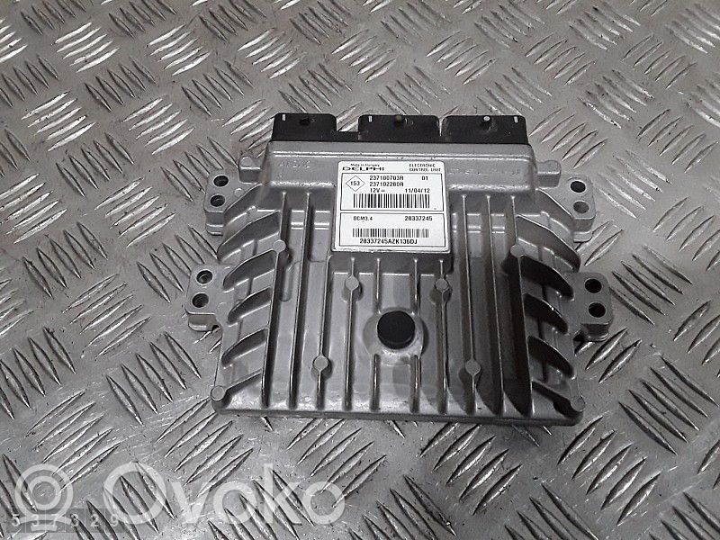 Renault Sandero I Engine control unit/module 