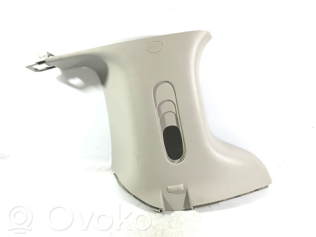 Chrysler Pacifica (C) pillar trim 