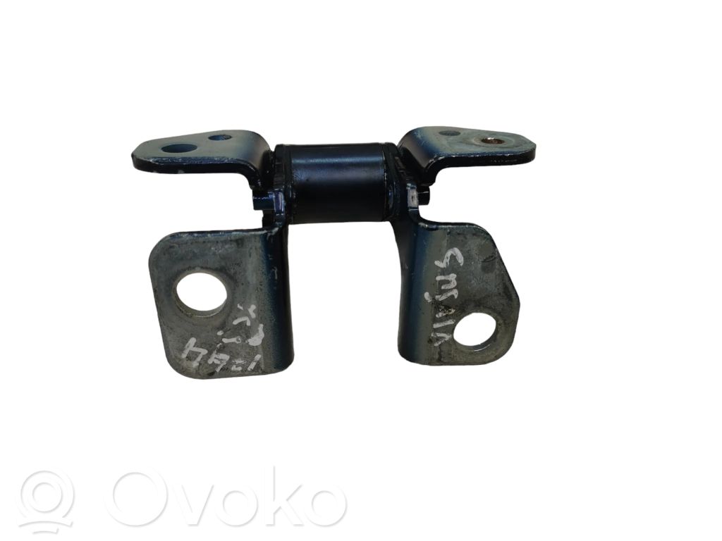 Chrysler Pacifica Front door upper hinge 