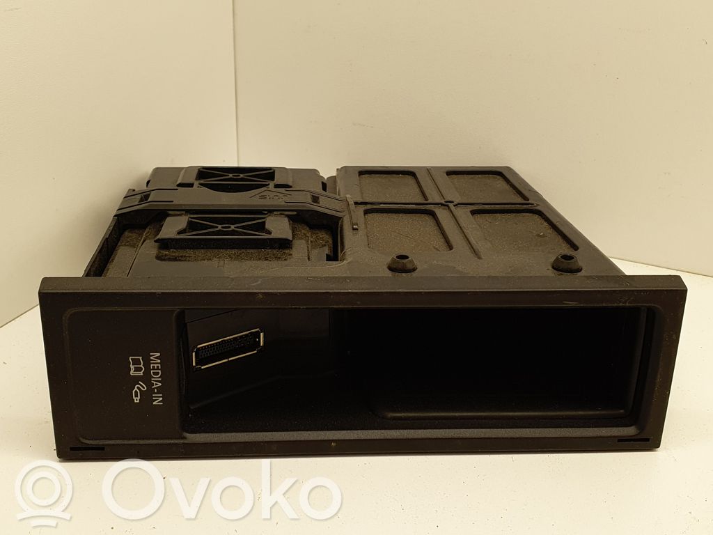 Volkswagen PASSAT CC Panel radia 
