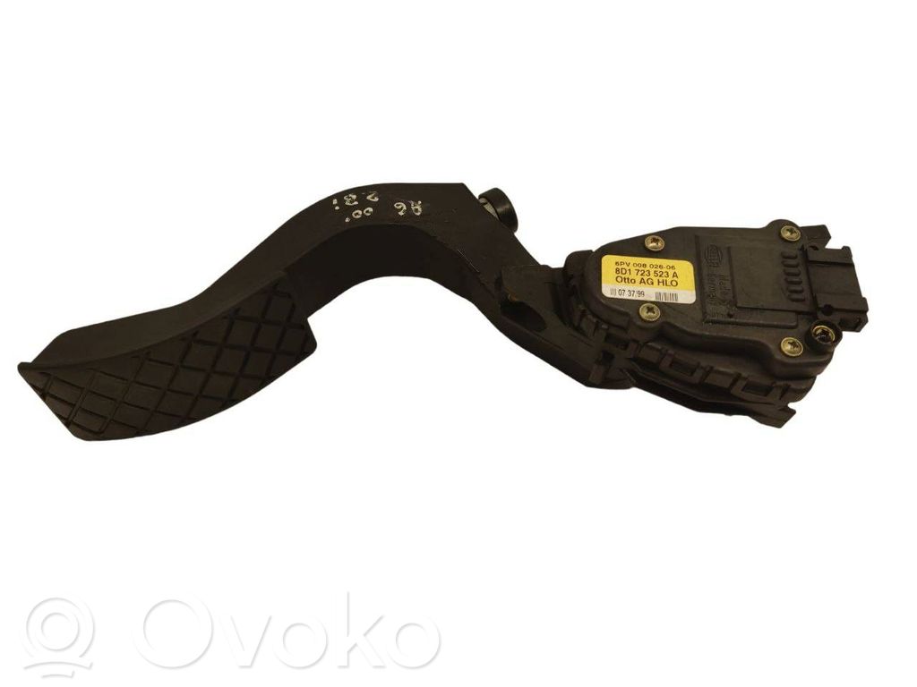 Audi A4 S4 B5 8D Gaspedal 