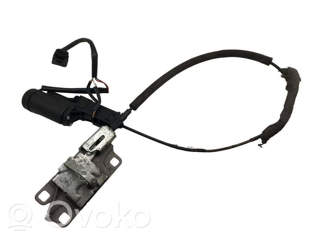 Audi A8 S8 D3 4E Aizmugurējā pārsega pievilcējs 