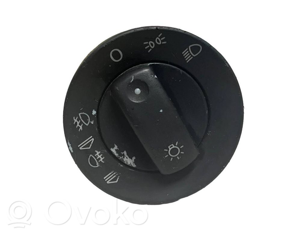 Light switch   8E0941531A,04053520