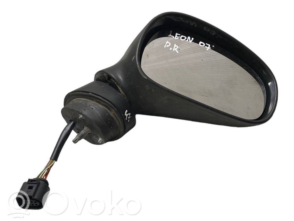 Seat Leon (1P) Front door electric wing mirror 