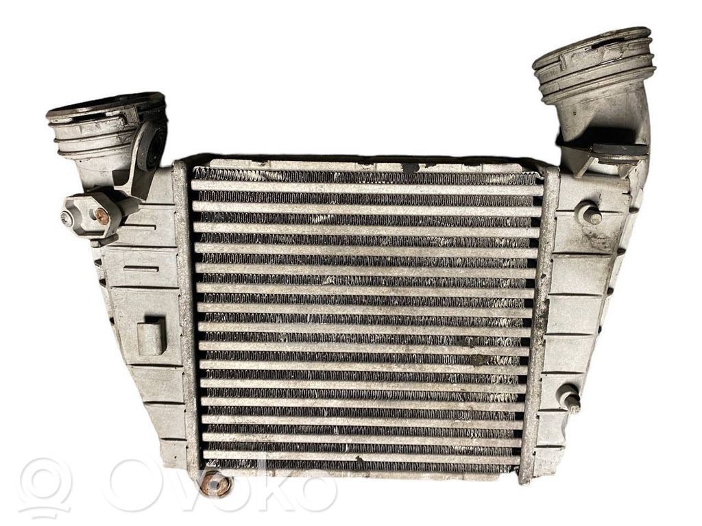 Volkswagen Phaeton Interkūlerio radiatorius 