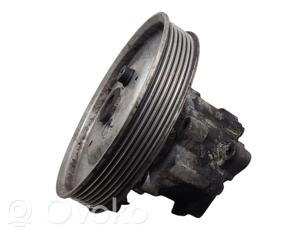 Audi A4 S4 B6 8E 8H Ohjaustehostimen pumppu 