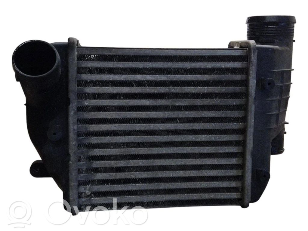 Audi A6 S6 C6 4F Interkūlerio radiatorius 