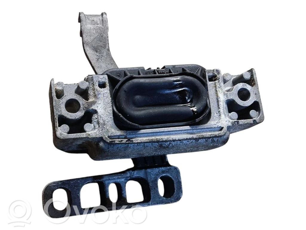Skoda Octavia Mk3 (5E) Engine mount bracket 