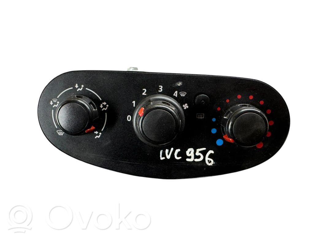 Dacia Sandero Climate control unit 