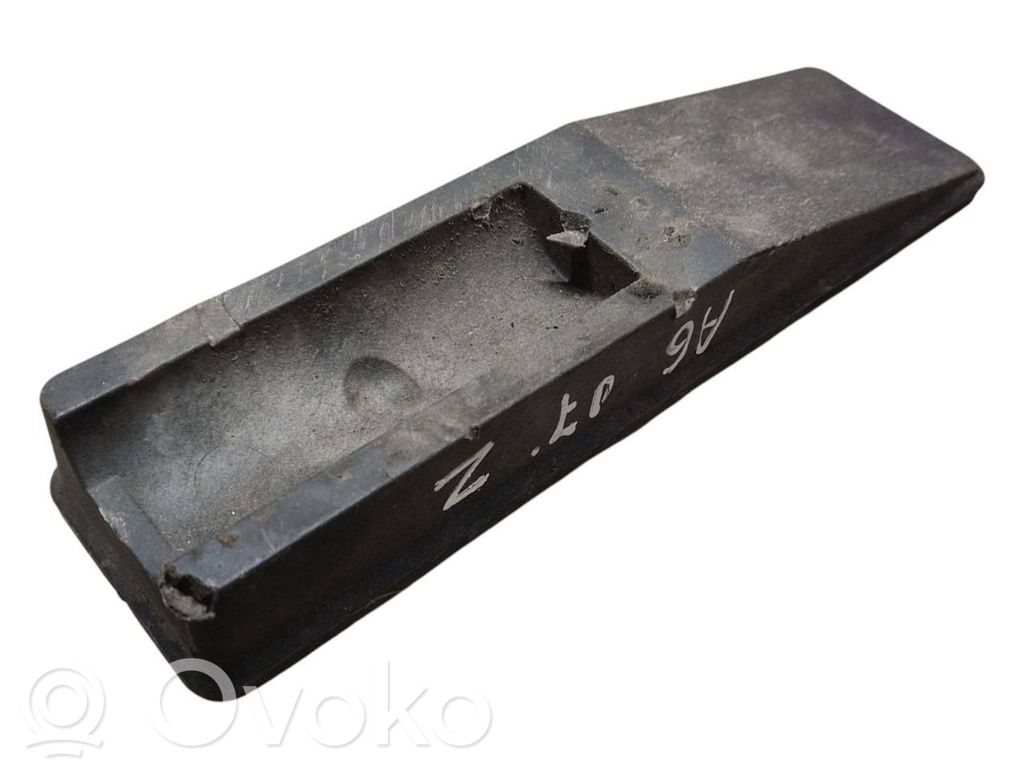 Steckdose   4F0802847