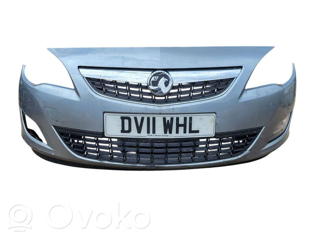 Opel Astra J Parachoques delantero 