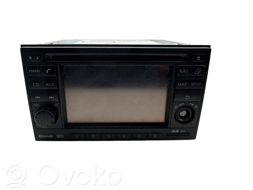 Nissan Qashqai Panel / Radioodtwarzacz CD/DVD/GPS 