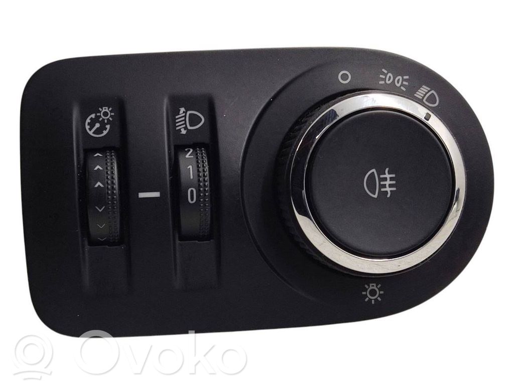 Light switch   13294818,251797