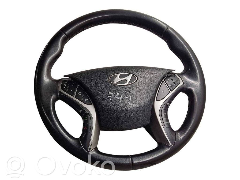 Hyundai i30 Ohjauspyörä 