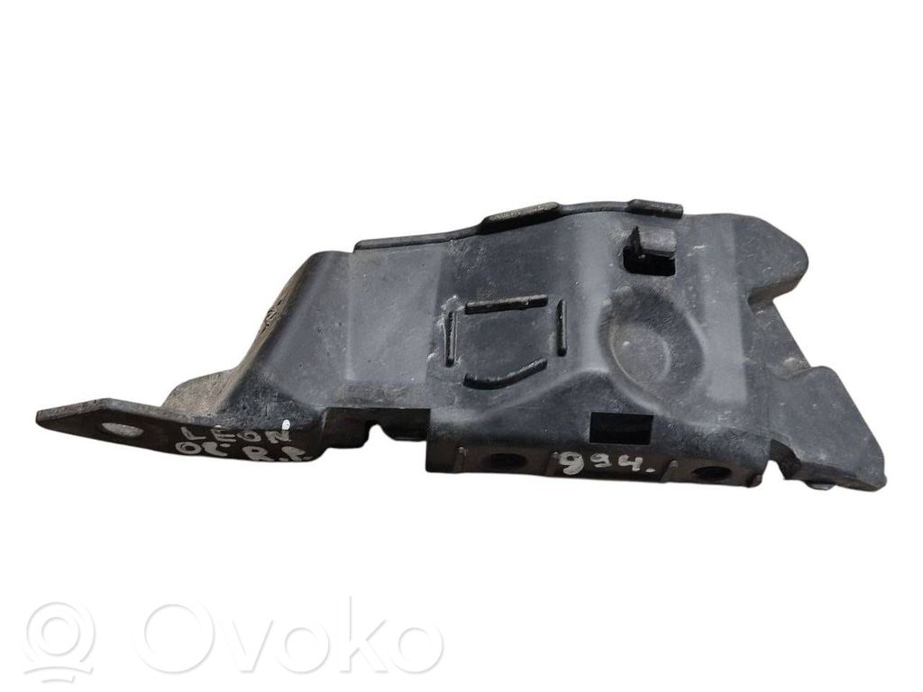 Front bumper mounting bracket   1P0807184