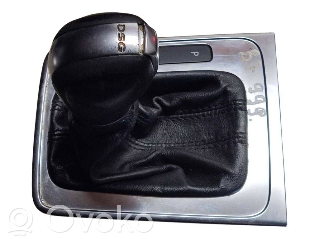 Volkswagen PASSAT B7 Drążek / Pokrętło zmiany biegów 