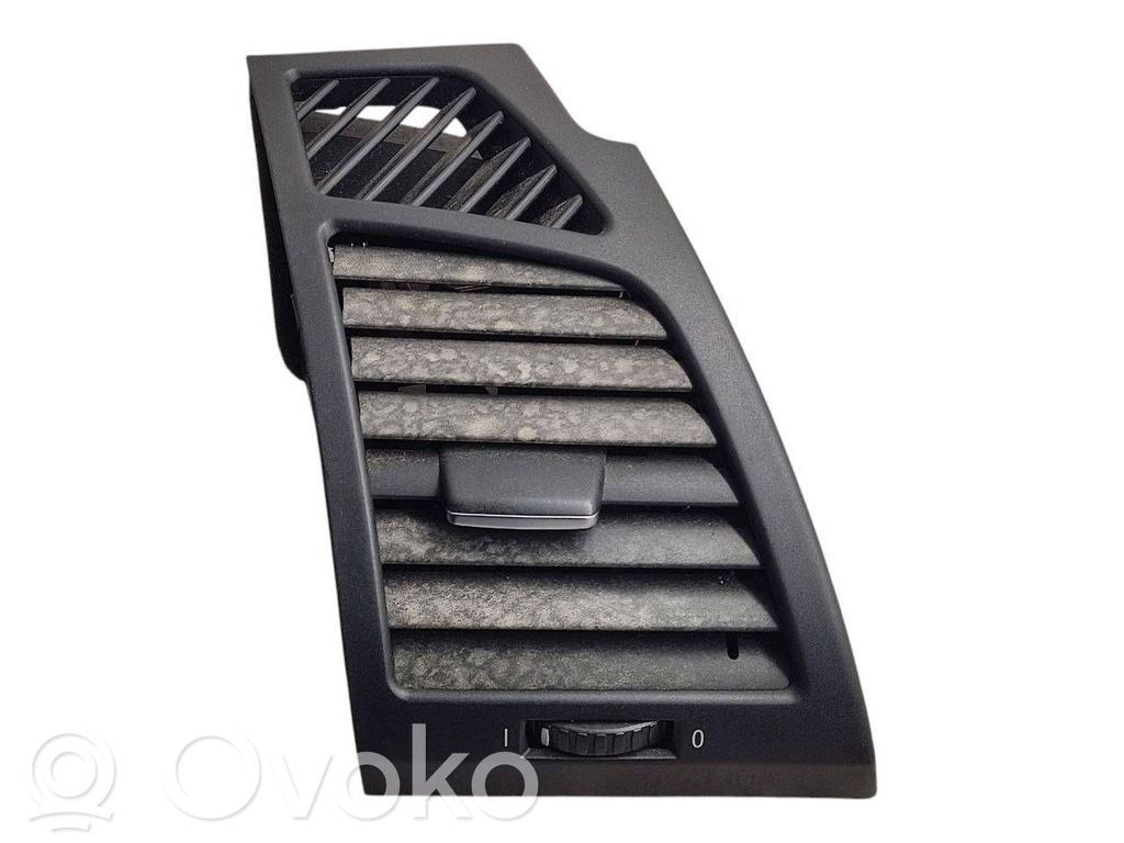 BMW 1 E82 E88 Dashboard side air vent grill/cover trim 