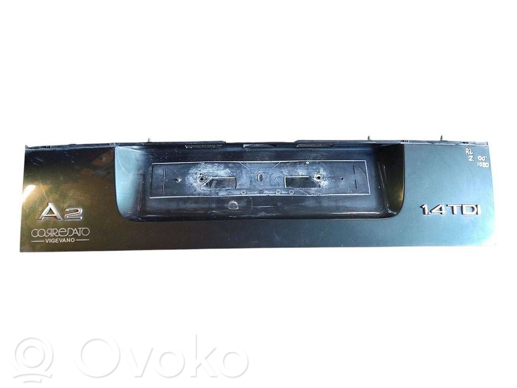 Audi A2 Numerių laikiklis 