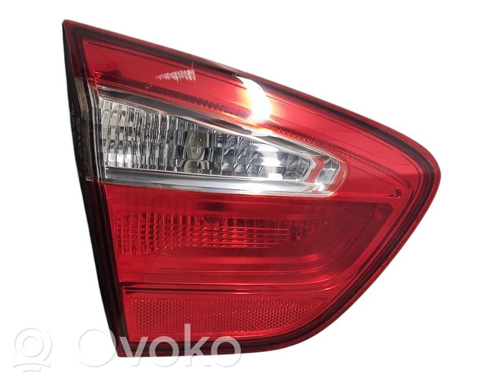 KIA Rio Takaluukun takavalot 